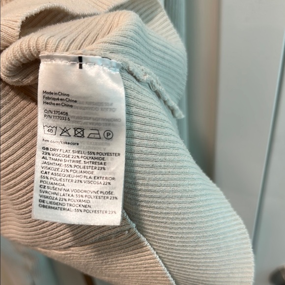 H&M Rib-knit Top - Picture 4 of 4